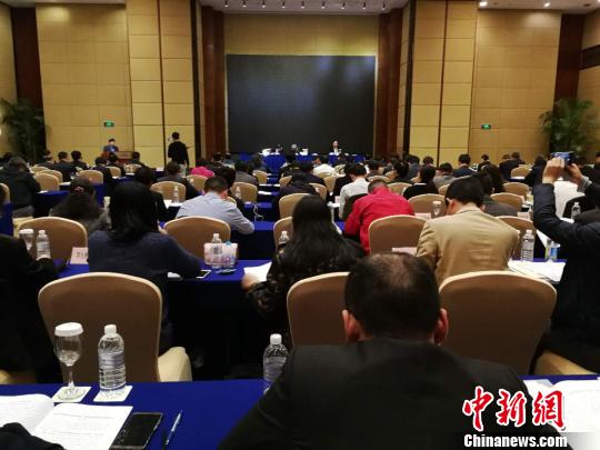 �Ϻ��������ƽ���ʱ�ڲ�ҵ���˶��齨��