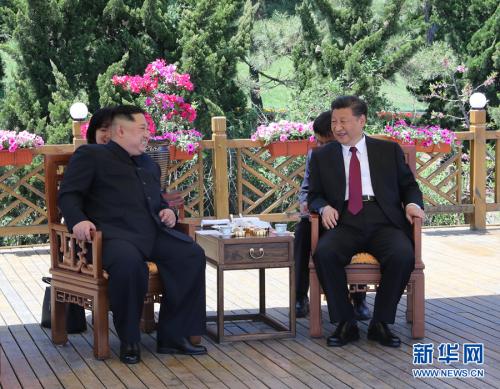 5月7日至8日,中共中央总书记、国家主席习近平同朝鲜劳动党委员长、国务委员会委员长金正恩在大连举行会晤。 新华社记者 鞠鹏 摄 人民日报海外版:中朝加强战略沟通意义重大