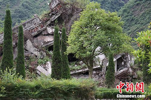 漩口中学遗址内景。记者 宋宇晟 摄 汶川地震灾区这十年:从重建到“重生”
