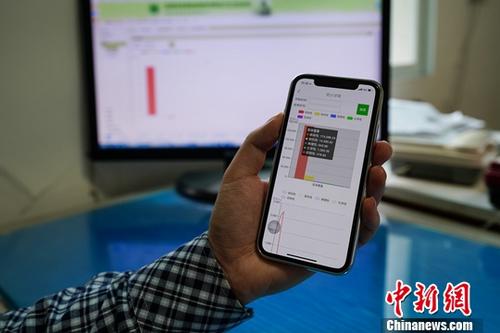 资料图:智能手机。记者 贺俊怡 摄 工信部打击通讯信息诈骗明确九任务:加强实人认证