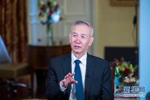 5月19日,习近平主席特使、中共中央政治局委员、国务院副总理、中美全面经济对话中方牵头人刘鹤在华盛顿接受媒体采访。新华社记者 王迎 摄 习近平主席特使、国务院副总理刘鹤接受媒体采访表示 中美达成共